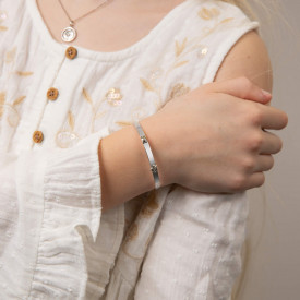 Detský strieborný náramok D for diamond s diamantom