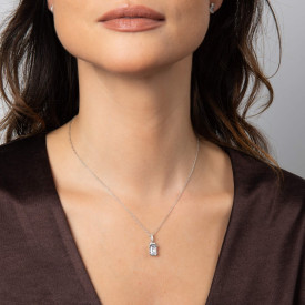 Strieborný prívesok Emerald Cut Half Bezel Diamonfire